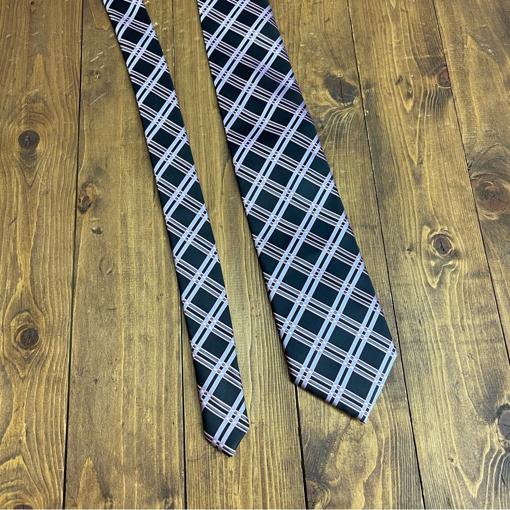 Alexander Julian Colours black and pink neck tie